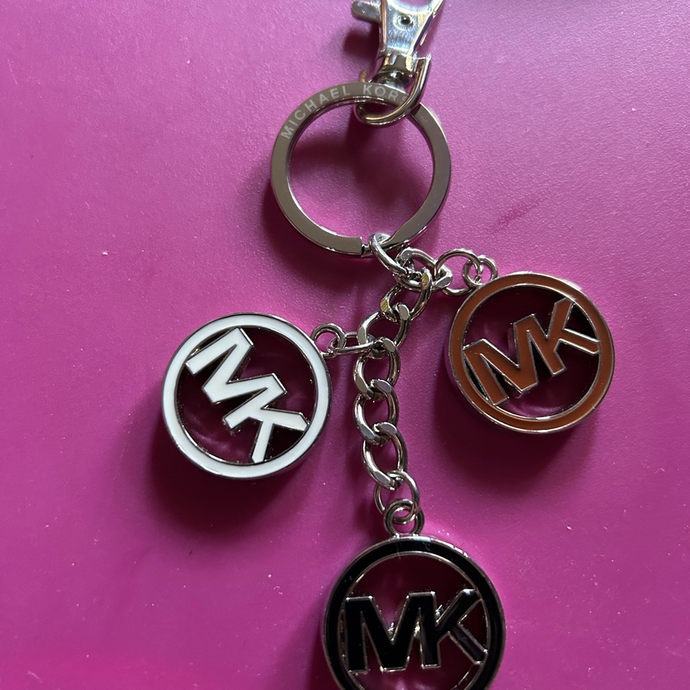 Michael Kors Key Ring with Black protector Bag